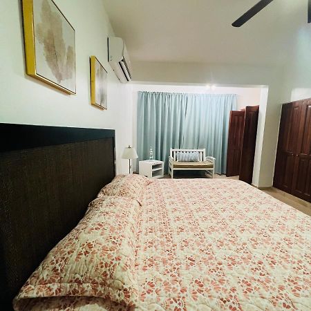 Lovely Beachfront 2 Bedrooms Condo With 2 Pools 라스테레나스 외부 사진