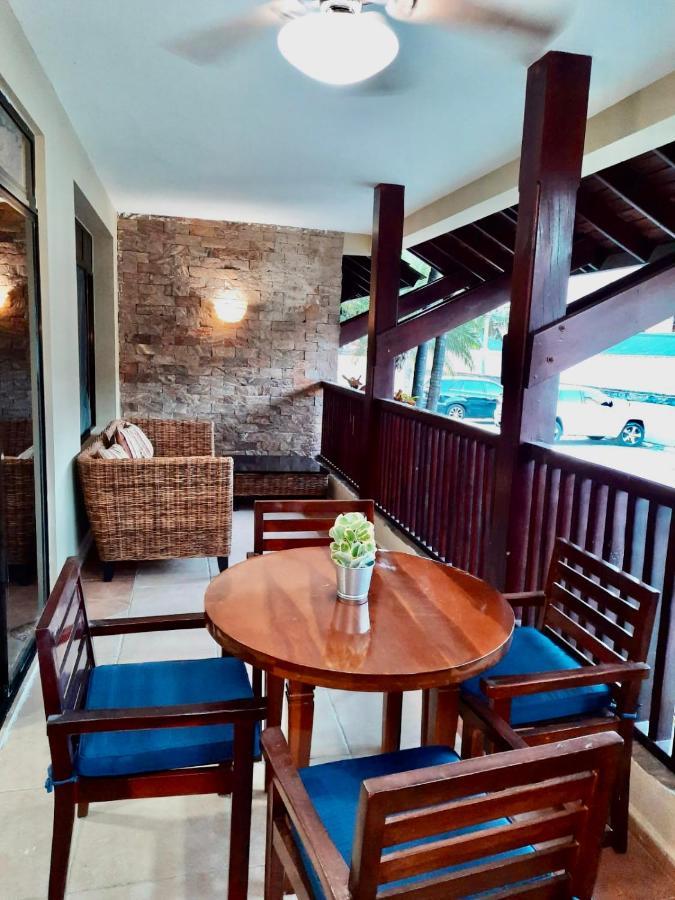 Lovely Beachfront 2 Bedrooms Condo With 2 Pools 라스테레나스 외부 사진