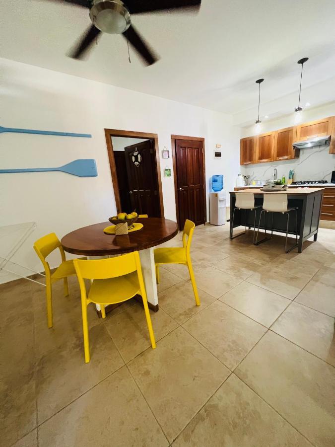 Lovely Beachfront 2 Bedrooms Condo With 2 Pools 라스테레나스 외부 사진
