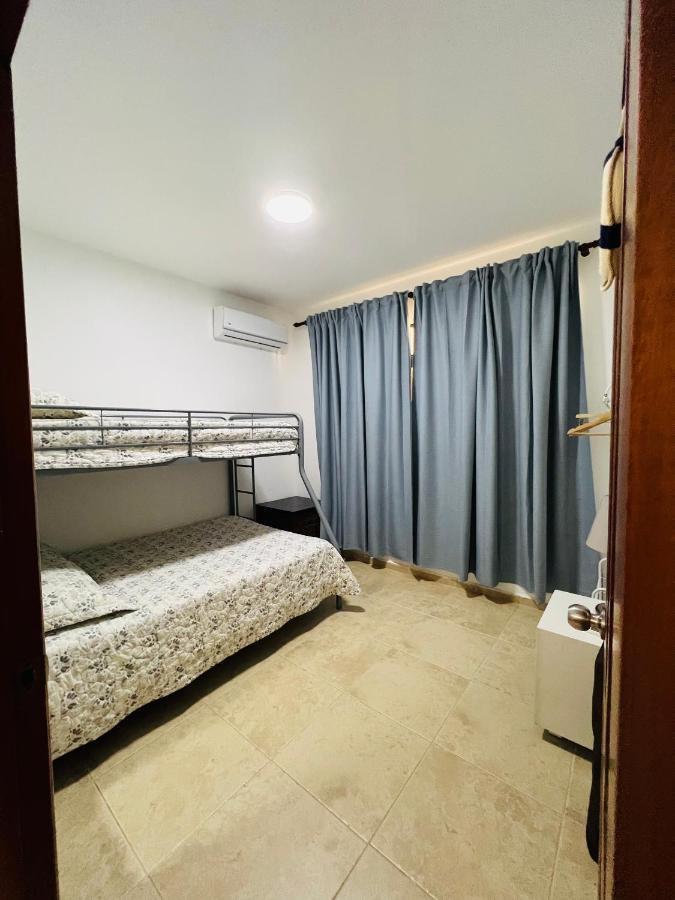 Lovely Beachfront 2 Bedrooms Condo With 2 Pools 라스테레나스 외부 사진