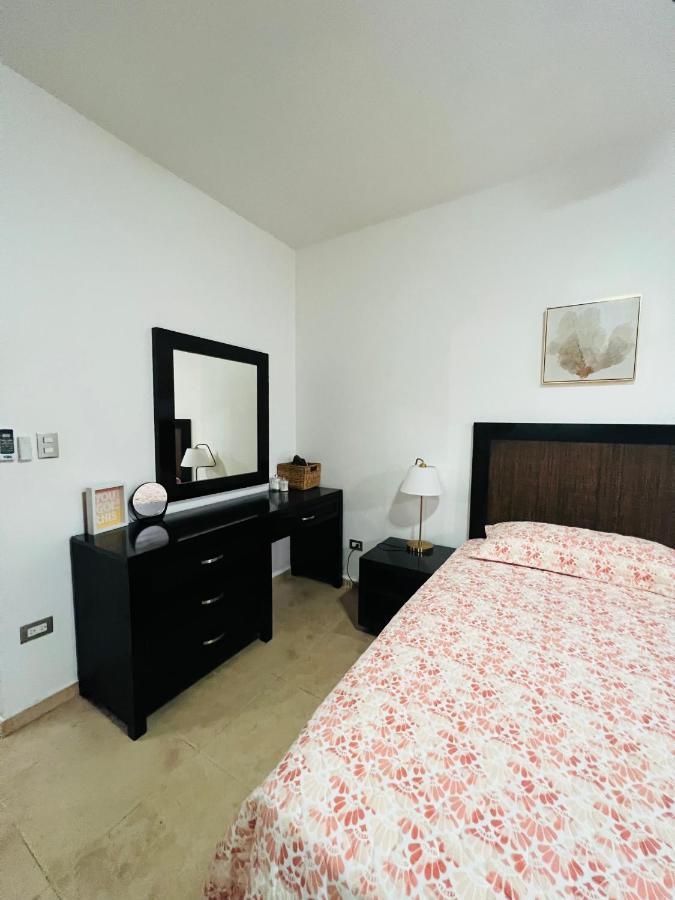 Lovely Beachfront 2 Bedrooms Condo With 2 Pools 라스테레나스 외부 사진