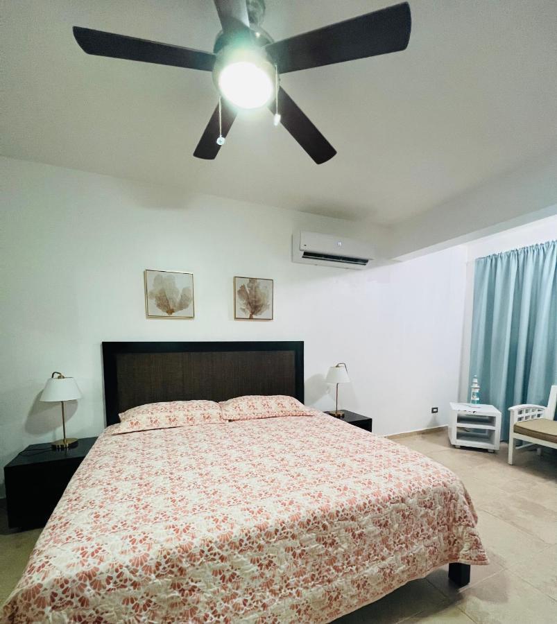 Lovely Beachfront 2 Bedrooms Condo With 2 Pools 라스테레나스 외부 사진